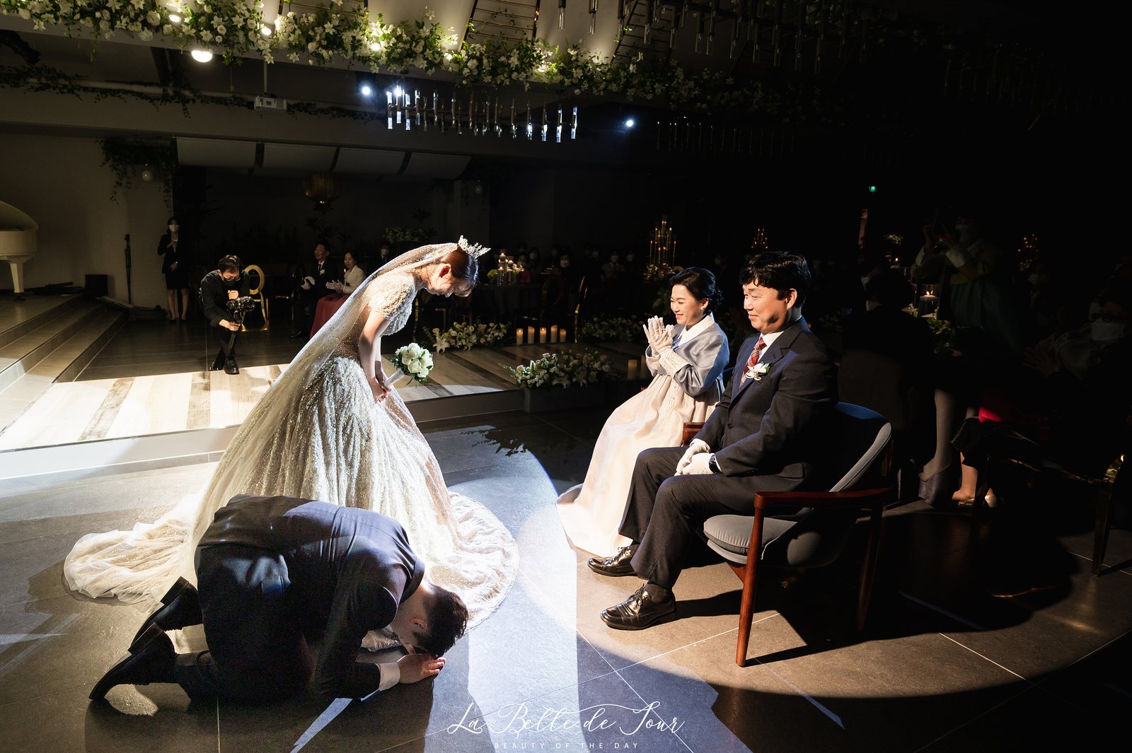 라벨드쥬 셀럽앤어셈 본식스냅 — 피날레