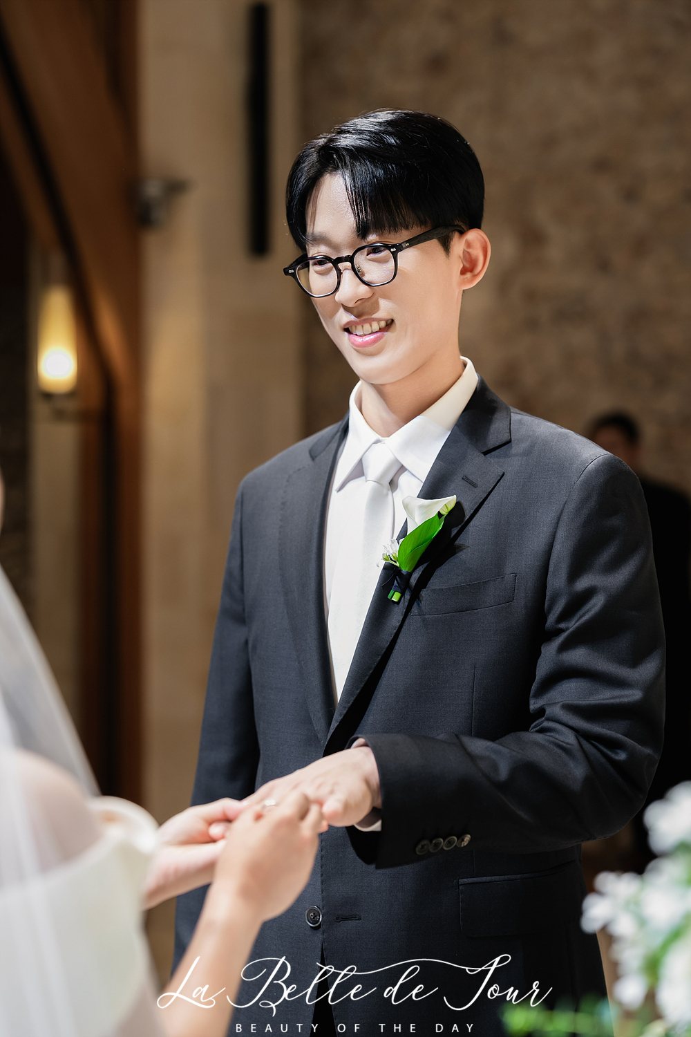 라벨드쥬 채플앳청담 커티지홀 본식스냅 — 신부