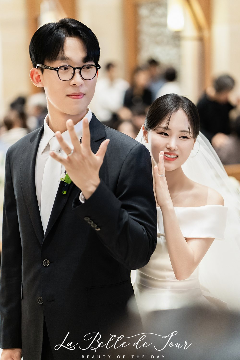 라벨드쥬 채플앳청담 커티지홀 본식스냅 — 퇴장 행진