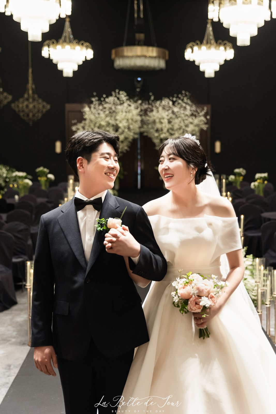 라벨드쥬 용인 페이지웨딩 모던홀 본식스냅 — 신부 단독