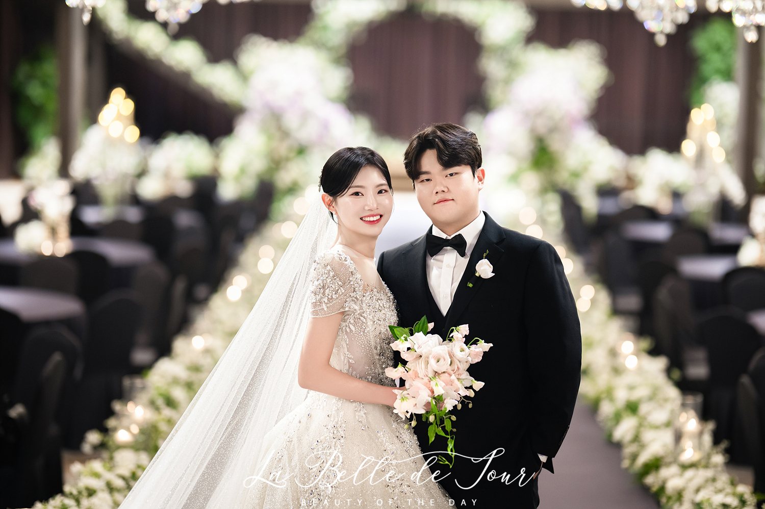 라벨드쥬 로얄파크컨벤션 로얄홀 본식스냅 — 신랑 예식 클로즈업