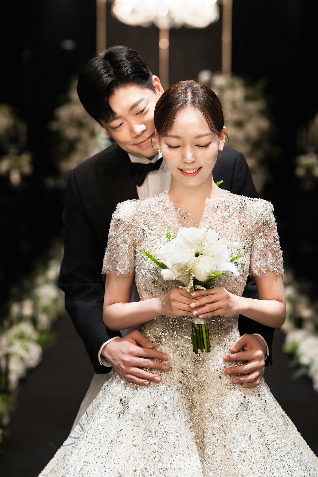 라벨드쥬 웨스턴베니비스 본식스냅 — 신부 세로 포트레이트