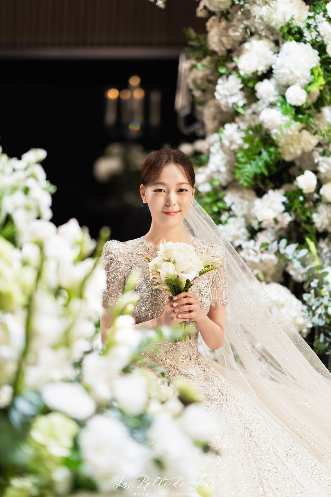 라벨드쥬 웨스턴베니비스 본식스냅 — 커플 세로