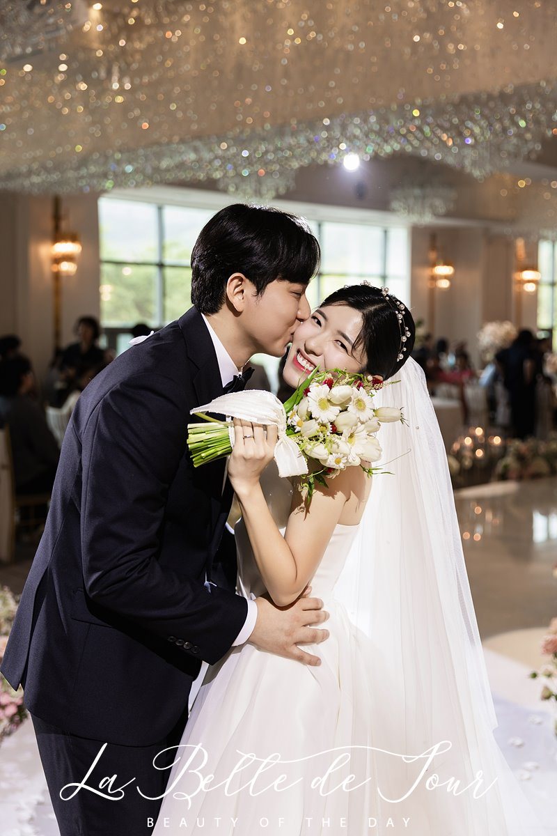라벨드쥬 상암 월드컵컨벤션 임페리얼볼룸 본식스냅 — 피날레