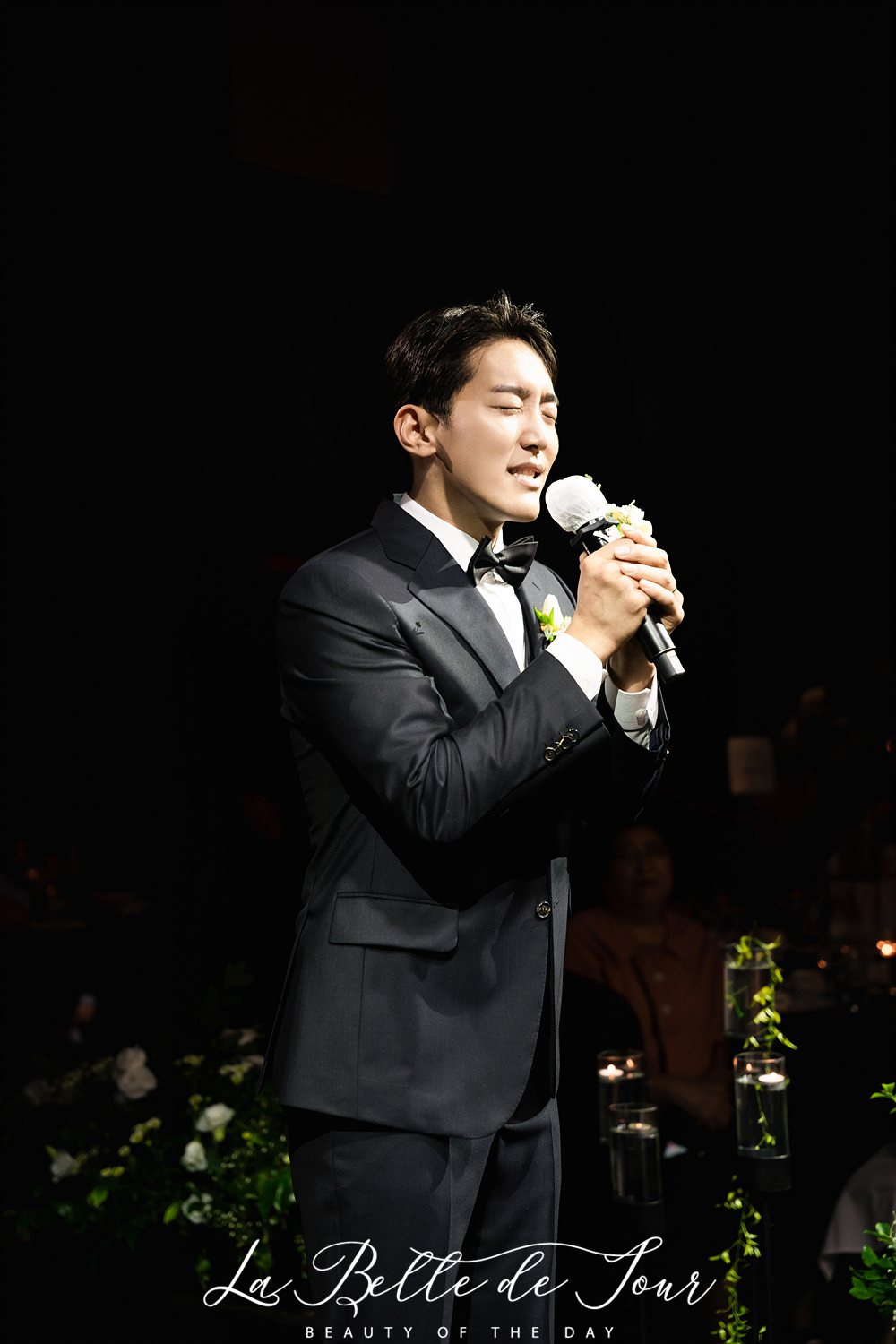 라벨드쥬 여의도 FKI플라자 본식스냅 — 낮은 조도의 예식홀